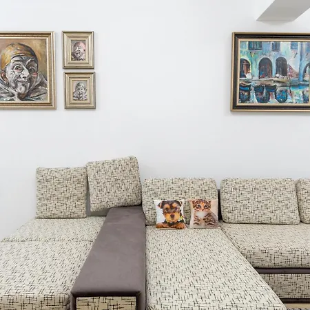 Ozi In Infinity - Parking