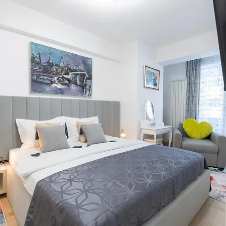 Ozi In Infinity - Parking Apartment Mamaia