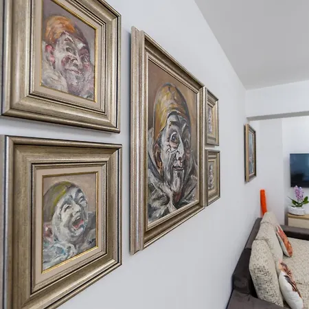 Ozi In Infinity - Parking Mamaia